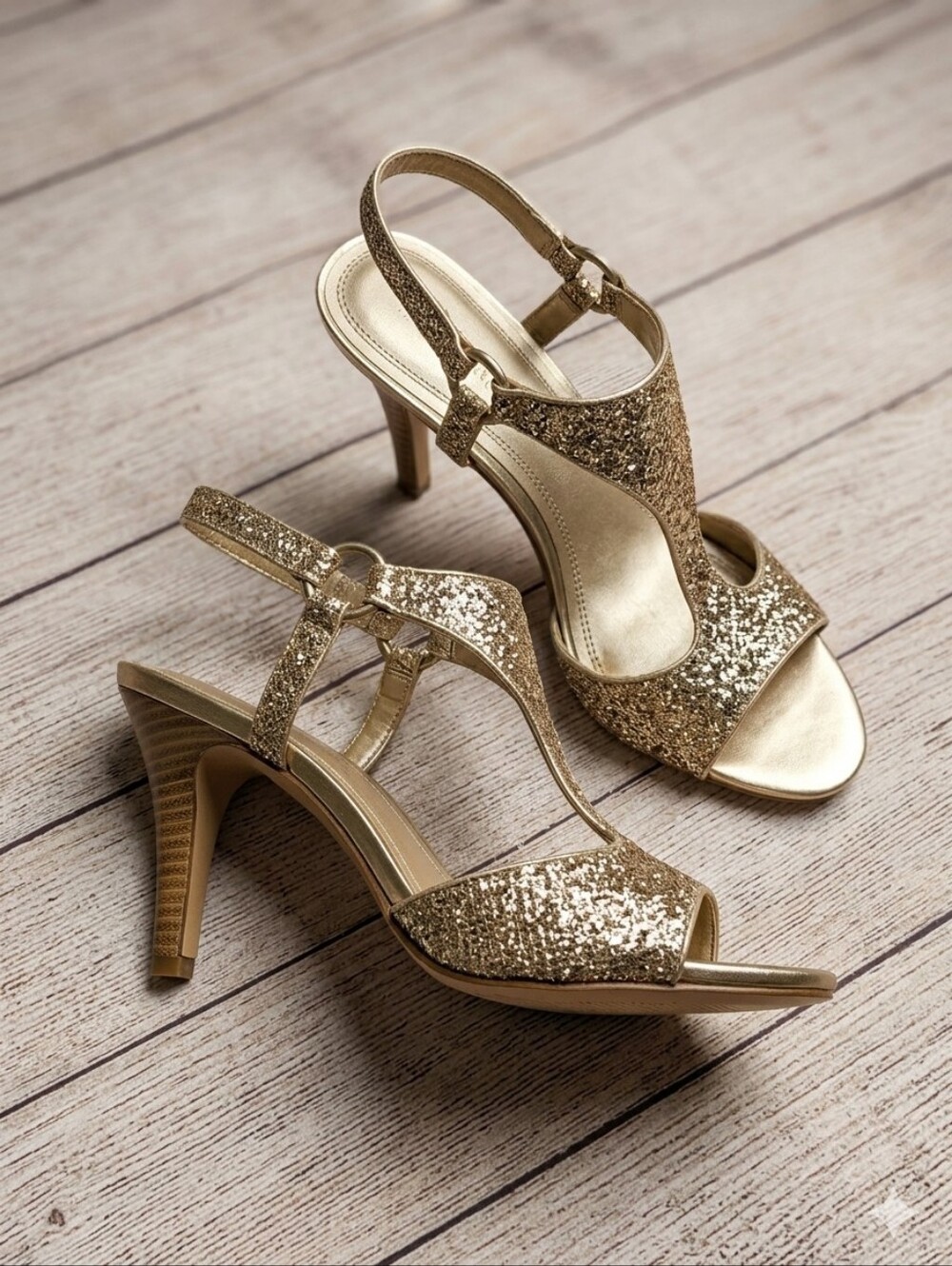 Ellen Tracy Metallic Gold Glitter T-Strap Heels Sparkly Size 7